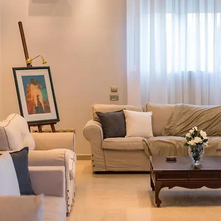 ヴィラ Moonstone Mouzákion