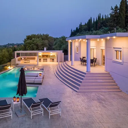 Villa Moonstone *