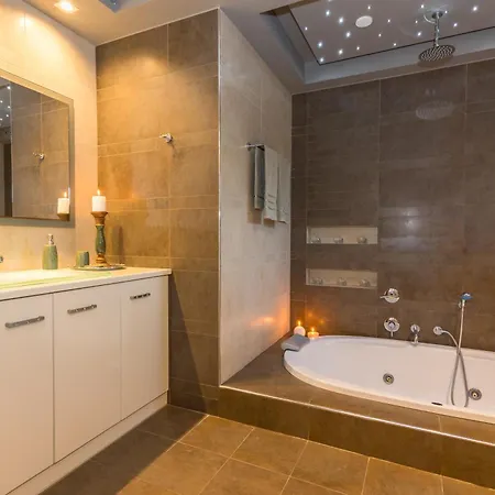 וילה Moonstone Mouzákion