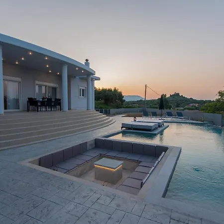 Вилла Moonstone *