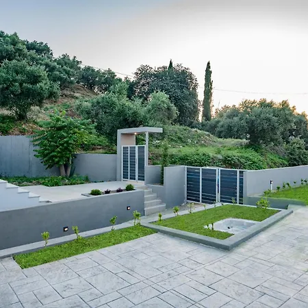 Moonstone * Mouzakion (Zakynthos)