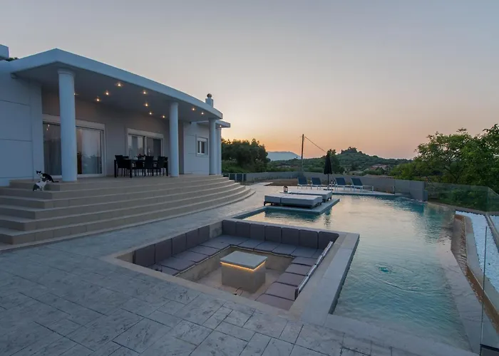 Villa Moonstone *