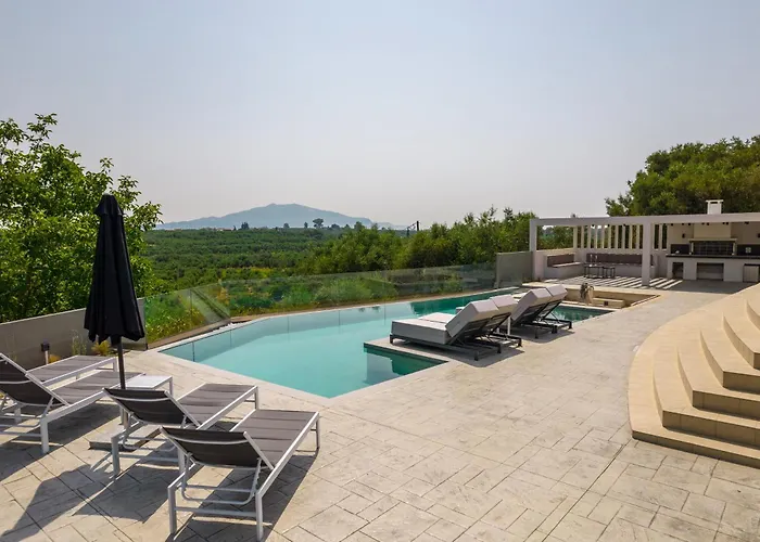 Villa Moonstone Mouzákion